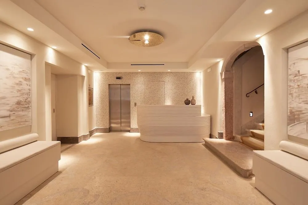 Hotel Dei Dragomanni Venice 4*,